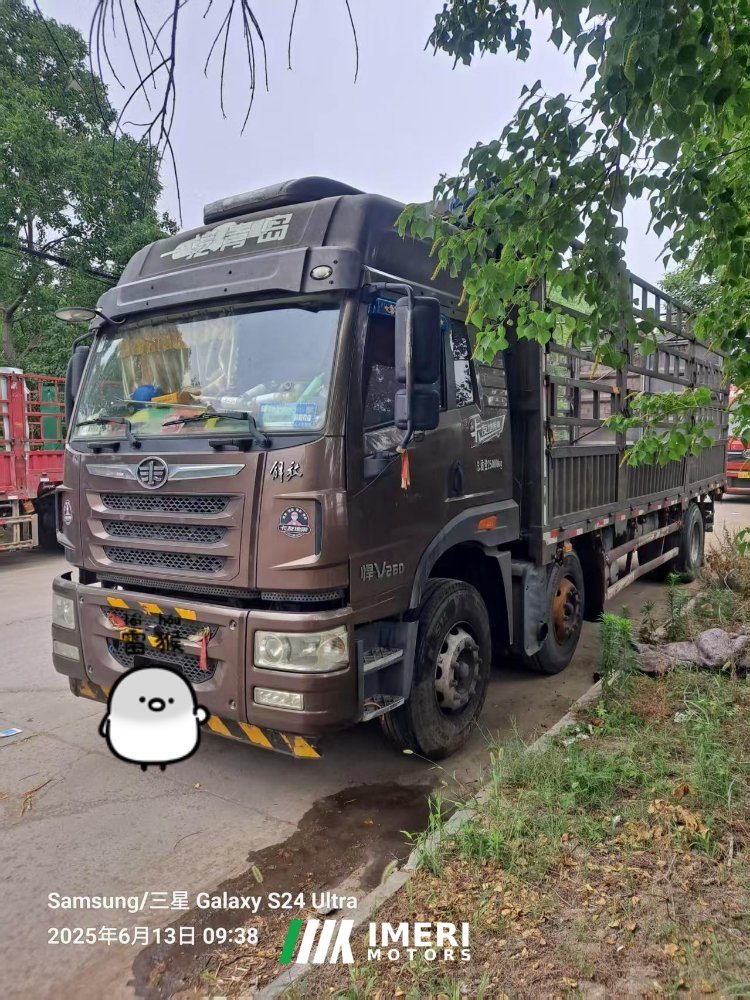 FAW Jiefang Han V 260 hp 6X2 - грузовик из Китая
