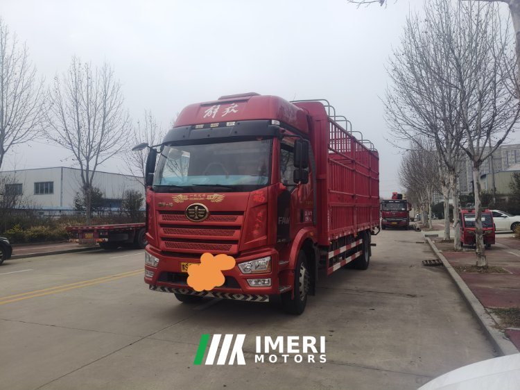 2022 FAW Jiefang J6L 260 hp 4X2 6.75 m