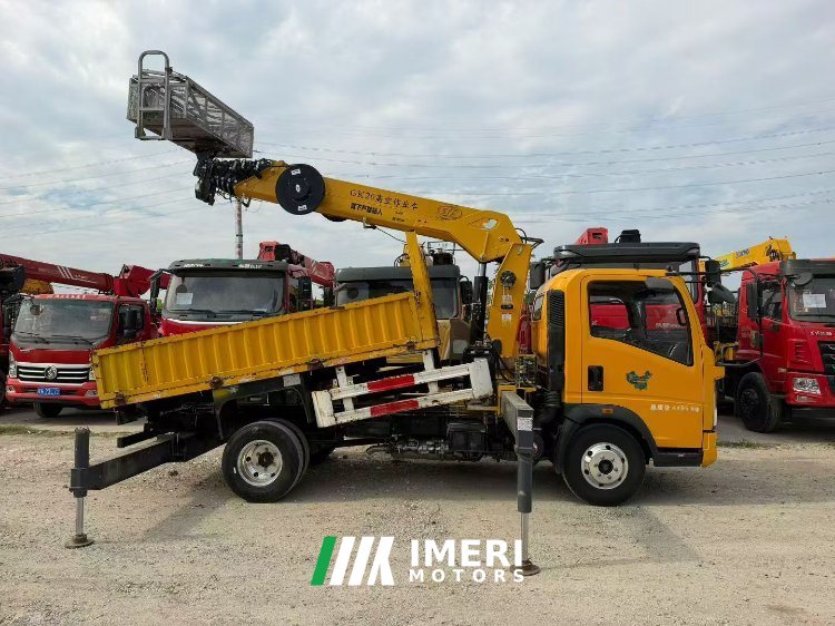 Sinotruk HOWO MATE 140 hp 4X2 3.3 m - грузовик из Китая