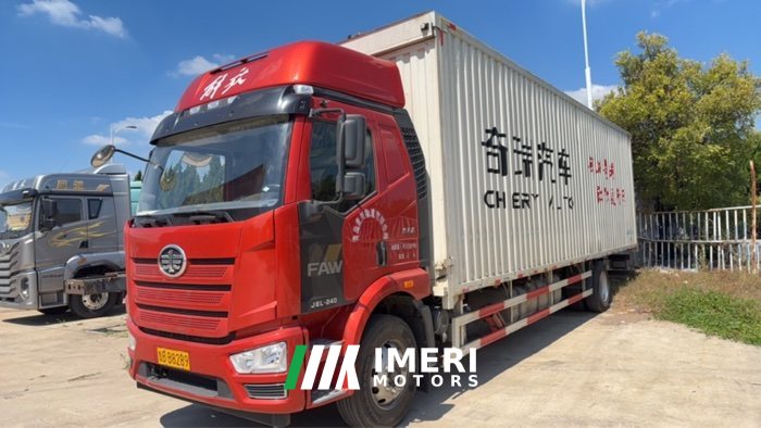 2025 FAW Jiefang J6L 240 hp 4X2 9.6 m