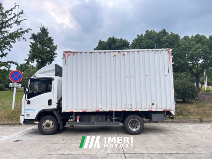 2023 Shacman X9 131 hp 4X2 3.65 m