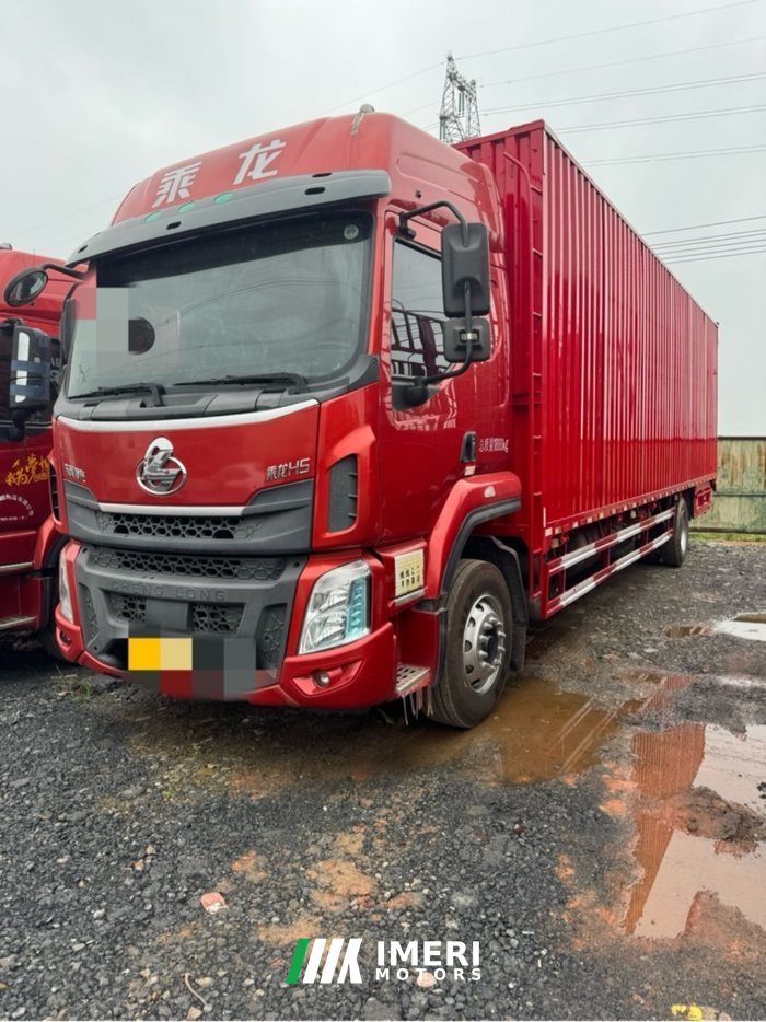 2020 Dongfeng Liuzhou Chenglong H5 240 hp 6X2 9.6 m