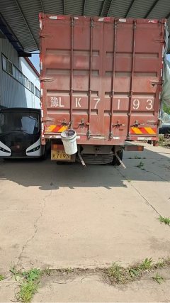 Shacman Delong L3000 245 hp 6X2 9.7 m - фото 4