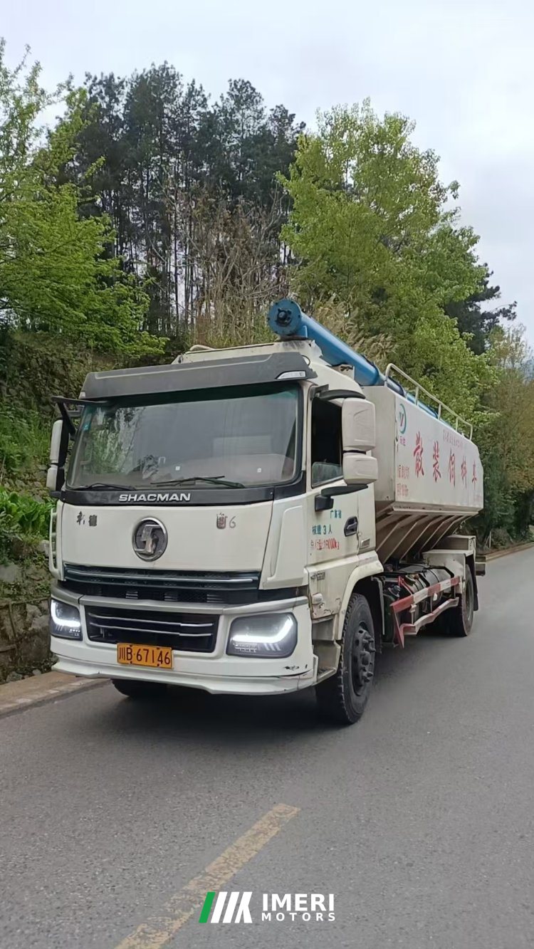 2021 Shacman Delong F3000 220 hp 4X2 6.8 m