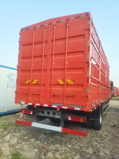 Sinotruk Sitrak G5S 290 hp 4X2 6.75 m - фото 9