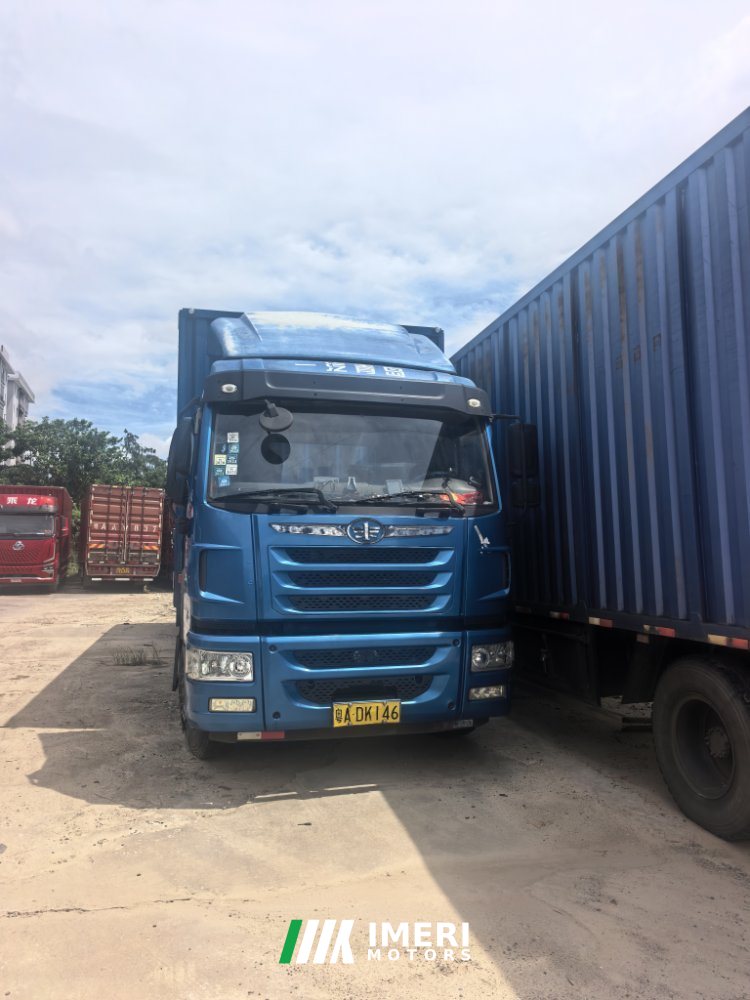FAW Jiefang J6L 220 hp 4X2 9.6 m - грузовик из Китая