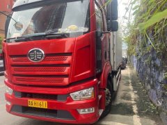 FAW Jiefang J6L 300 hp 4X2 6.8 m - фото 1
