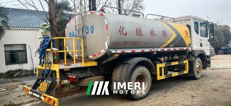 Kailifeng Dongfeng Liuzhou Chenglong 121 hp 4X2 7.76 m - грузовик из Китая