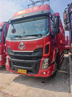 Dongfeng Liuzhou Chenglong H5 220 hp 4X2 6.8 m - фото 1