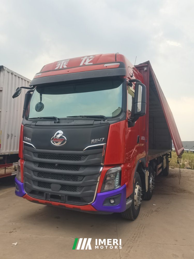 2021 Dongfeng Liuzhou Chenglong H7 315 hp 6X2 9.6 m