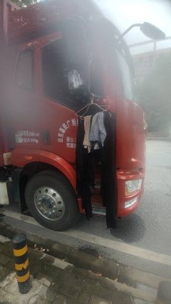 FAW Jiefang J6L 260 hp 4X2 9.7 m - фото 3