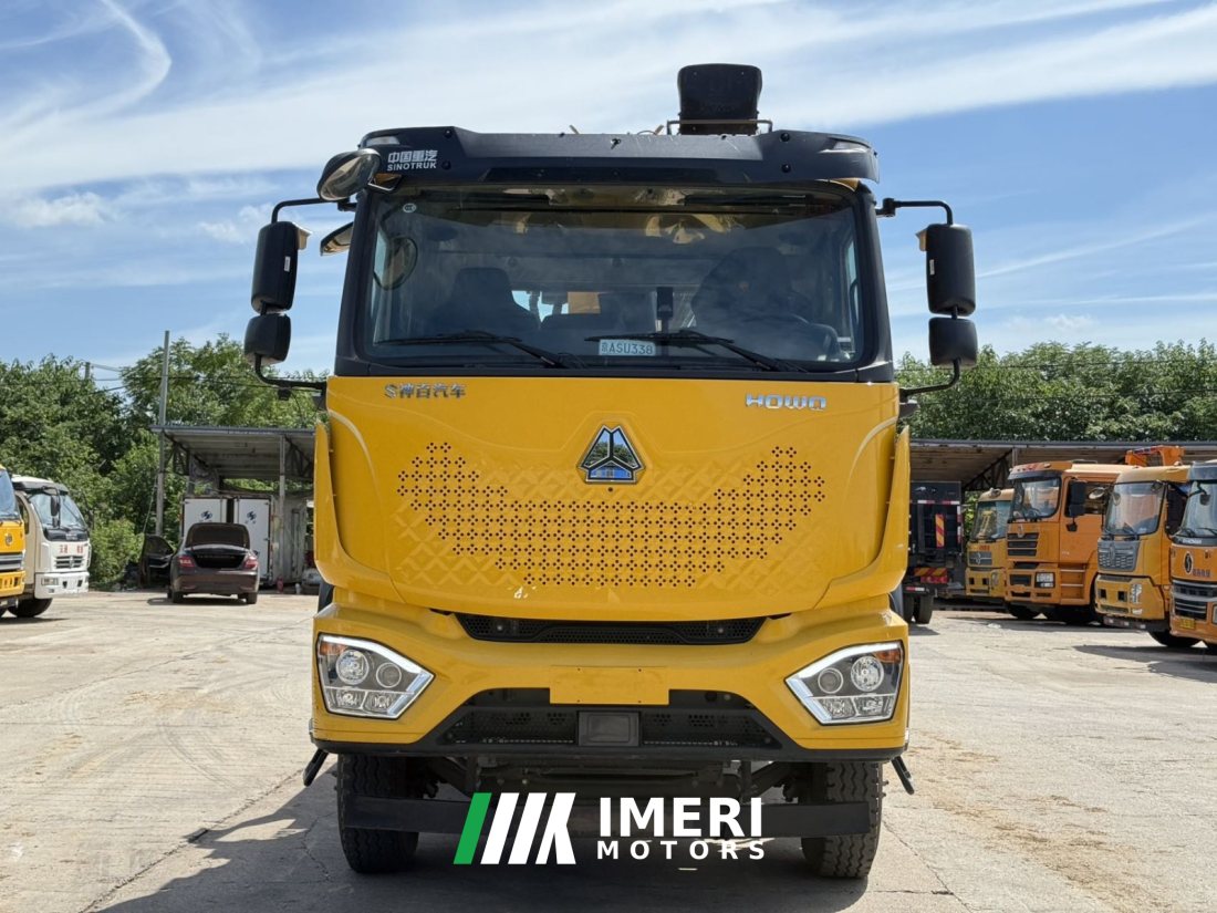 Sinotruk HOWO TX7 320 hp 8X2 8.6 m - грузовик из Китая
