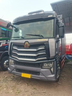 Sinotruk HOWO Max 290 hp 4X2 9.6 m - фото 1