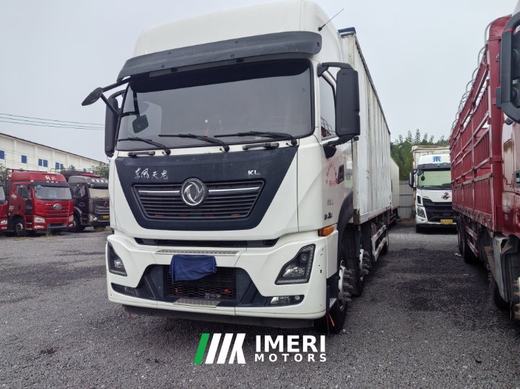 2021 Dongfeng Tianlong KL 300 hp 6X2 9.4 m