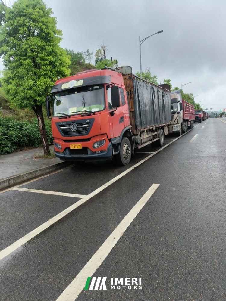 Dongfeng Tianjin KR 245 hp 4X2 6.75 m - грузовик из Китая
