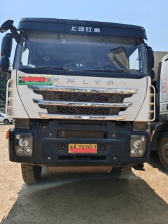 SAIC Hongyan Genlyon 330 hp 6X4 5.4 m - фото 7