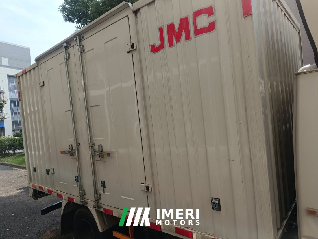JMC 116 hp 4X2 3.7 m - грузовик из Китая