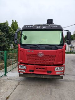 FAW Jiefang J6L 180 hp 4X2 5.6 m - фото 1