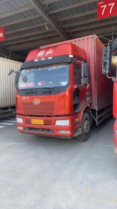 FAW Jiefang J6L 220 hp 4X2 8.7 m - фото 5