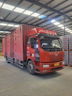 FAW Jiefang J6L 220 hp 4X2 8.7 m - фото 4