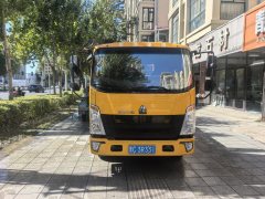 湖北宏宇(虹宇牌) Sinotruk HOWO chassis 1400 hp 4X2 5.6 m - фото 1