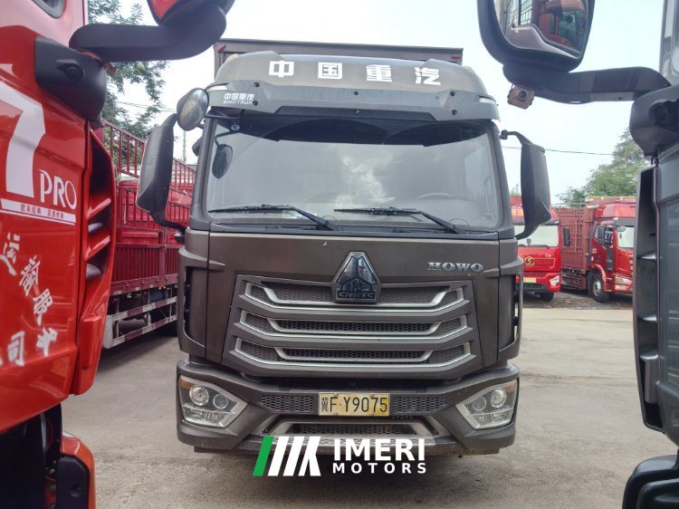 Sinotruk HOWO TS5 240 hp 4X2 6.75 m - грузовик из Китая
