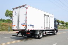 Foton Auman 350 hp 4X2 6.8 m - фото 4