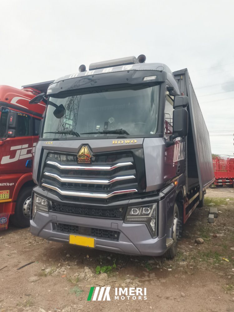 Sinotruk HOWO Max 290 hp 4X2 9.6 m - грузовик из Китая