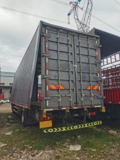 Sinotruk HOWO Max 290 hp 4X2 9.6 m - фото 10