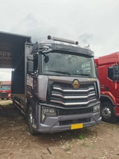 Sinotruk HOWO Max 290 hp 4X2 9.6 m - фото 3