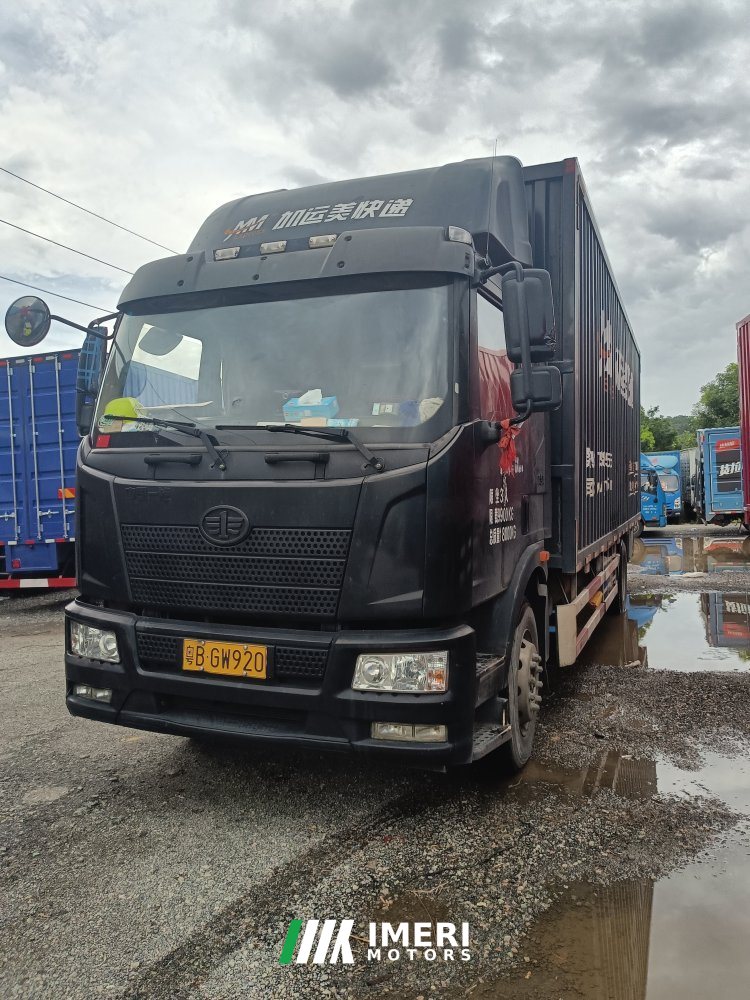 2021 FAW Jiefang J6L 220 hp 4X2 8 m