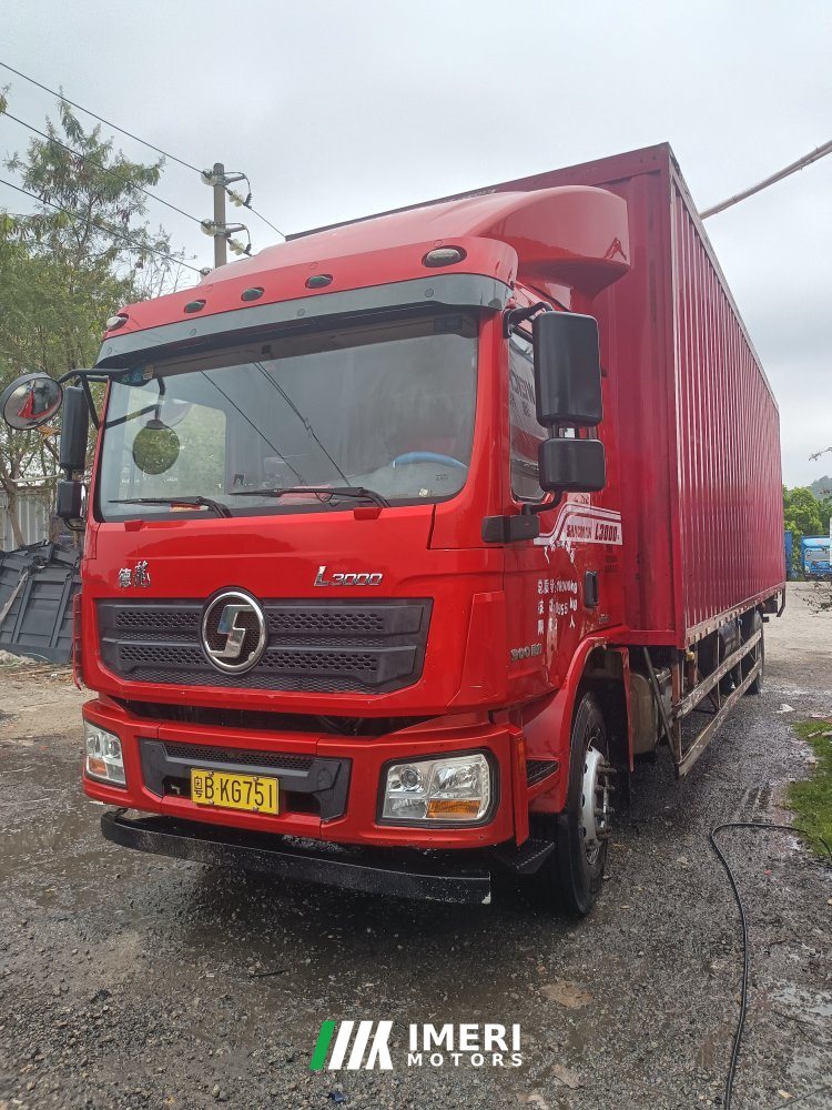 2020 Shacman Delong L3000 240 hp 4X2 9.8 m