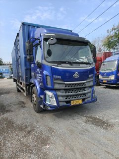Dongfeng Liuzhou Chenglong M3 200 hp 4X2 7.8 m - фото 2