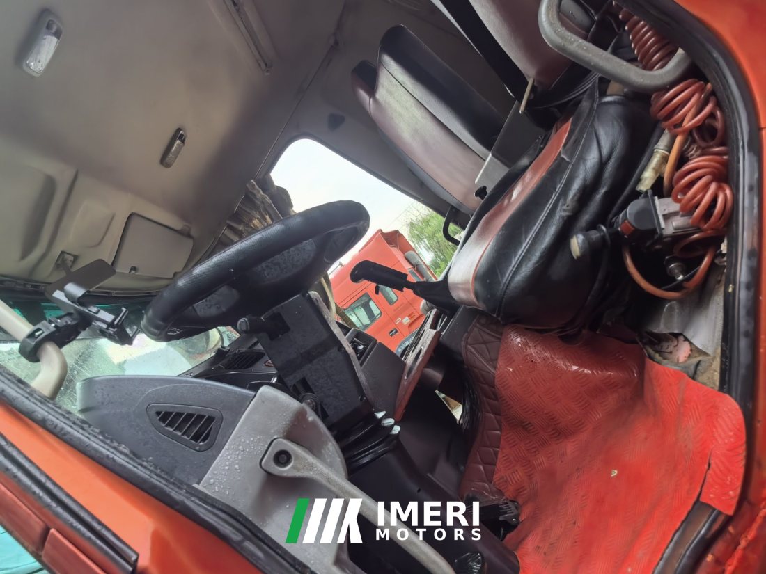 Dayun Xianglong 170 hp 4X2 3.8 m - грузовик из Китая