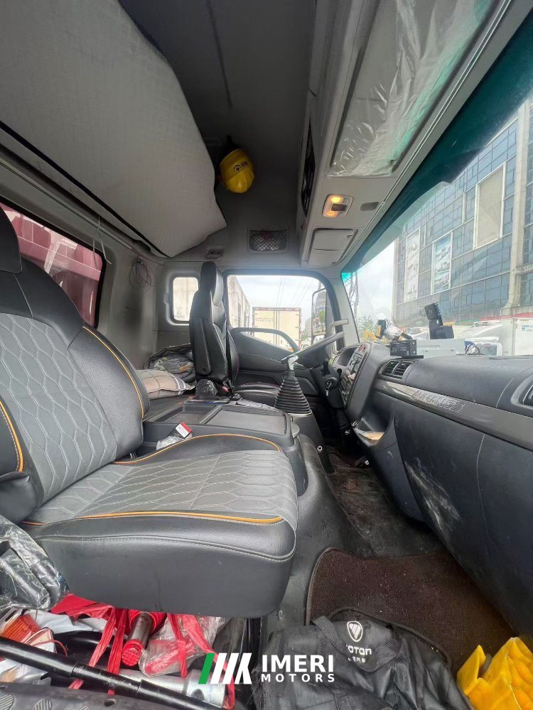2025 Foton Auman 240 hp 4X2 9.8 m