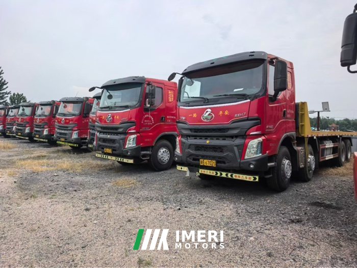 2019 Dongfeng Liuzhou Chenglong H7 400 hp 8X4 8.2 m