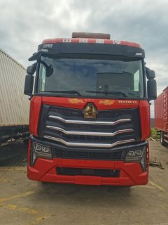 Sinotruk HOWO Max 330 hp 4X2 9.6 m - фото 2