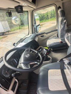 Dongfeng Liuzhou Chenglong H5V 290 hp 4X2 9.7 m - фото 8