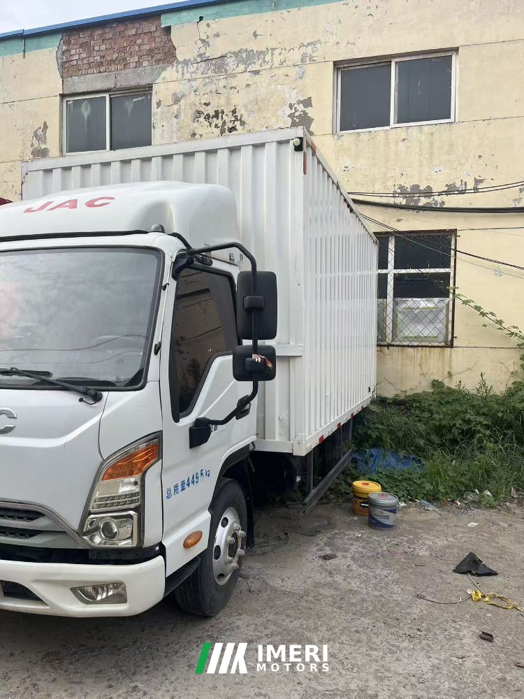 2021 JAC J5 130 hp 4X2 4.18 m