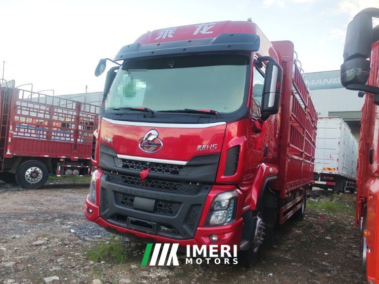 2025 Dongfeng Liuzhou Chenglong H5 300 hp 4X2 6.8 m