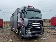 Sinotruk HOWO Max 290 hp 4X2 9.6 m - фото 2