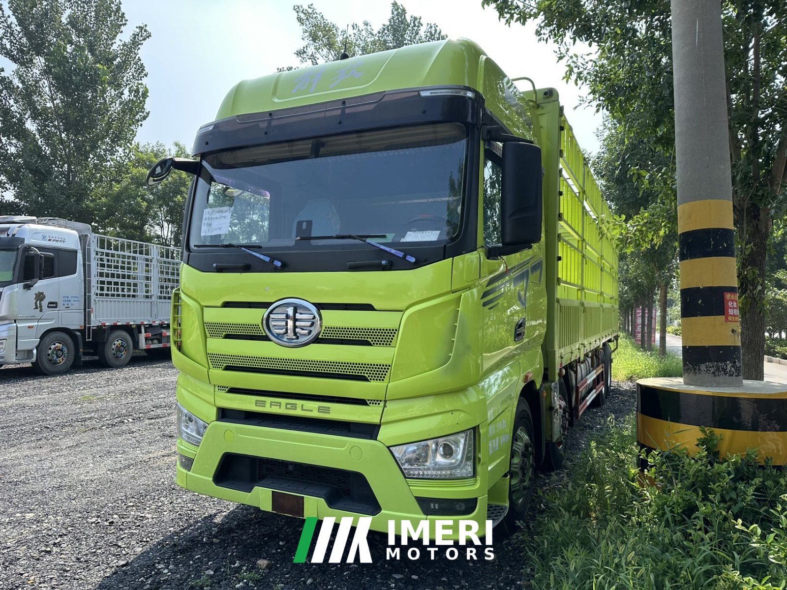 2022 FAW Jiefang J7 560 hp 8X4 9.4 m