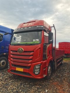 FAW Jiefang J6G 320 hp 4X2 6.75 m - фото 1