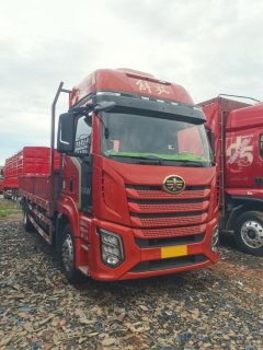 FAW Jiefang J6G 320 hp 4X2 6.75 m - фото 3