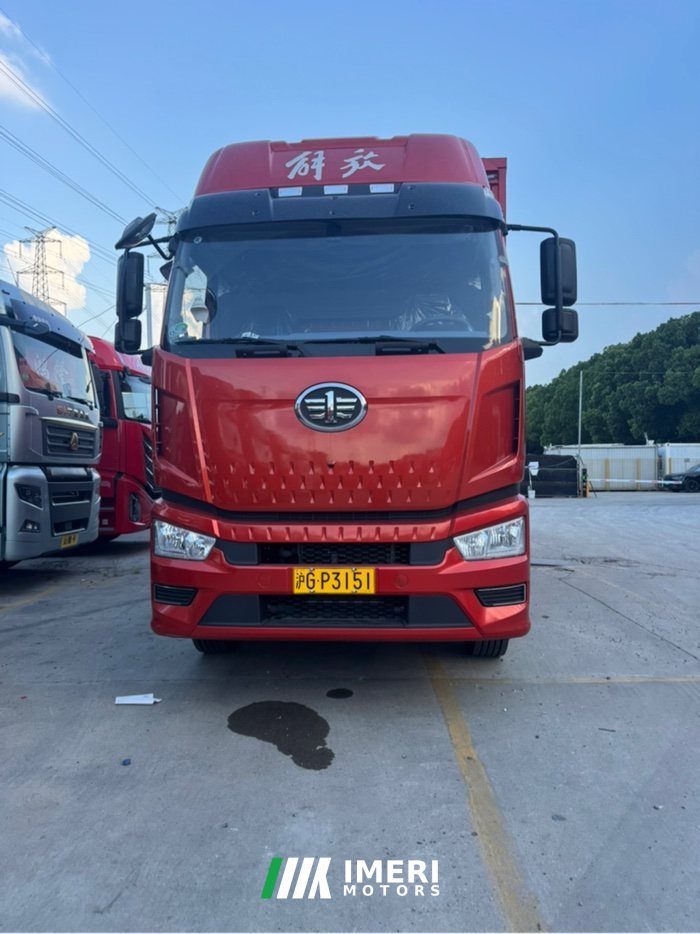 FAW Jiefang J6L 260 hp 4X2 8.2 m - грузовик из Китая