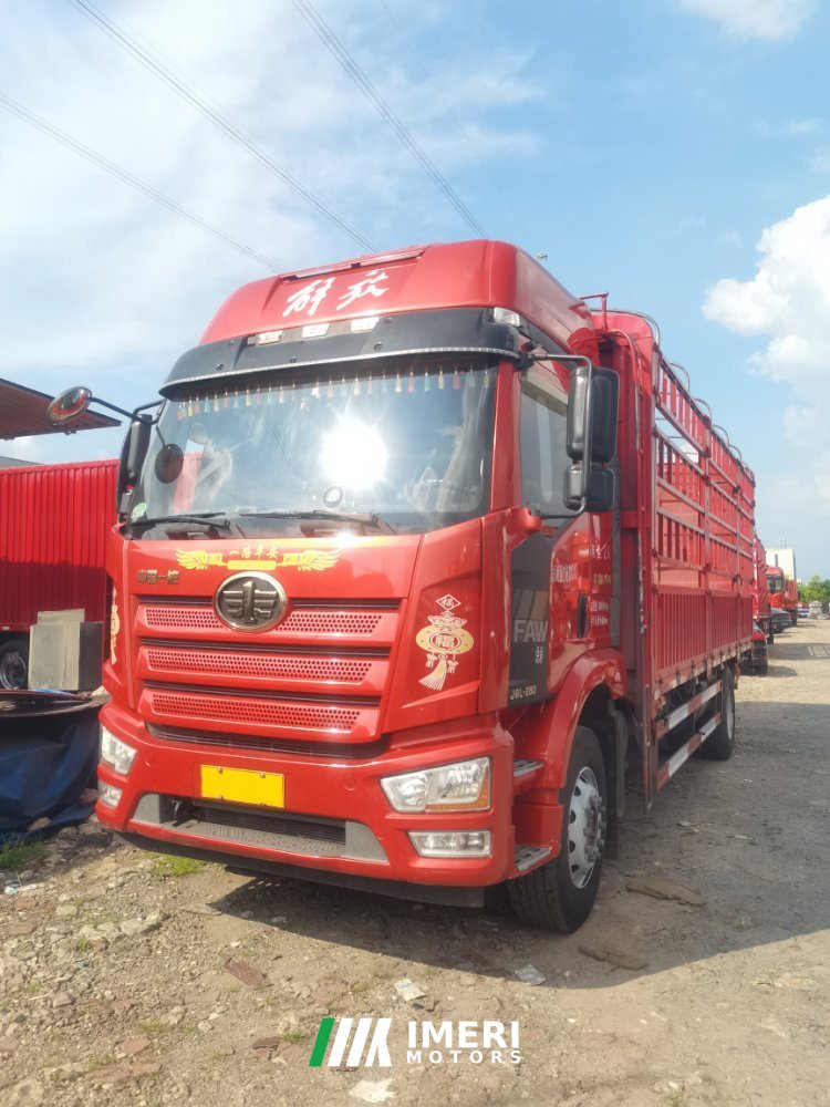 2023 FAW Jiefang J6L 260 hp 4X2 6.75 m