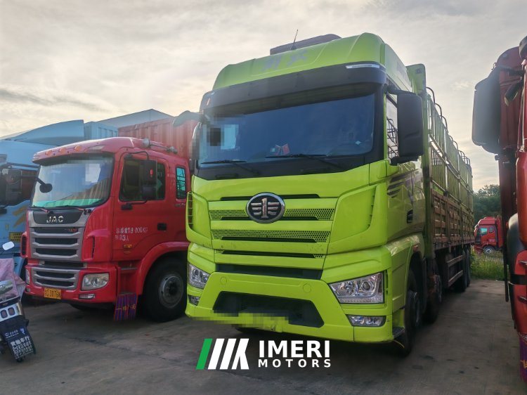 2023 FAW Jiefang J7 460 hp 8X4 9.5 m