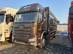 FAW Jiefang J6L 260 hp 4X2 6.75 m - фото 1