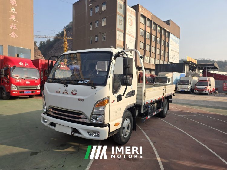 2021 JAC J5 132 hp 4X2 4.18 m