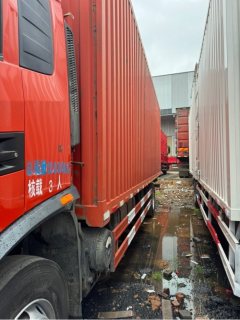 Dongfeng Tianjin KR 245 hp 4X2 8 m - фото 4